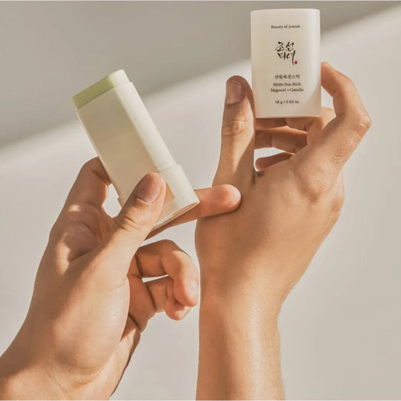 Matte sun stick : Mugwort+Camelia SPF50 PA++++ - Image 4