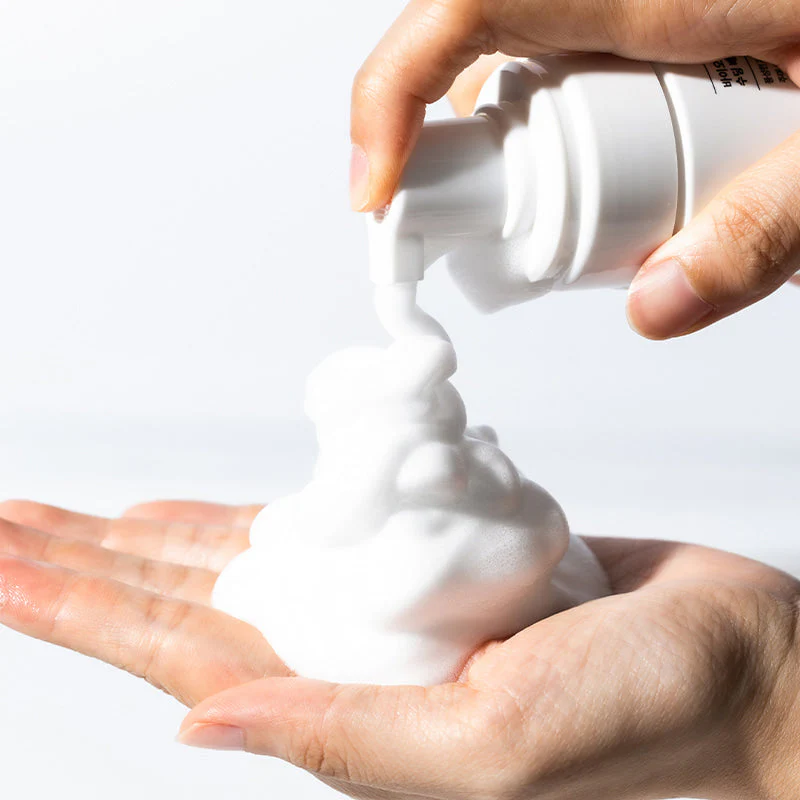 Soothing Barrier Cleansing Foam - Image 2