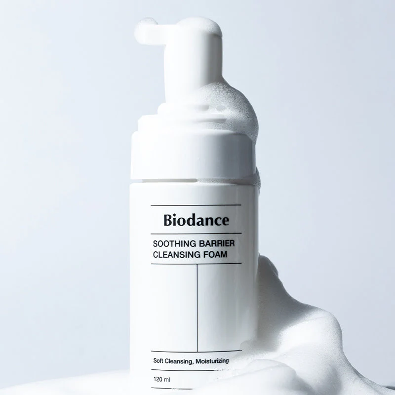 Soothing Barrier Cleansing Foam - Image 3