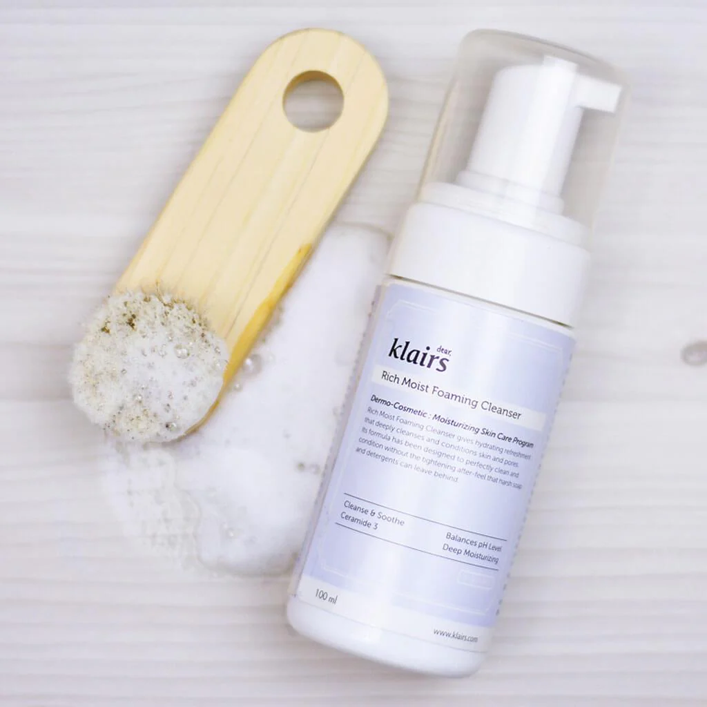 Rich Moist Foaming Cleanser - Image 2