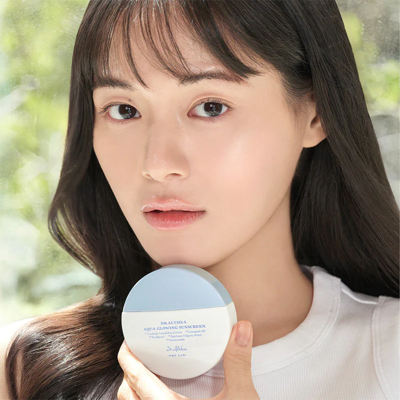 Aqua Glowing Sunscreen - Image 4