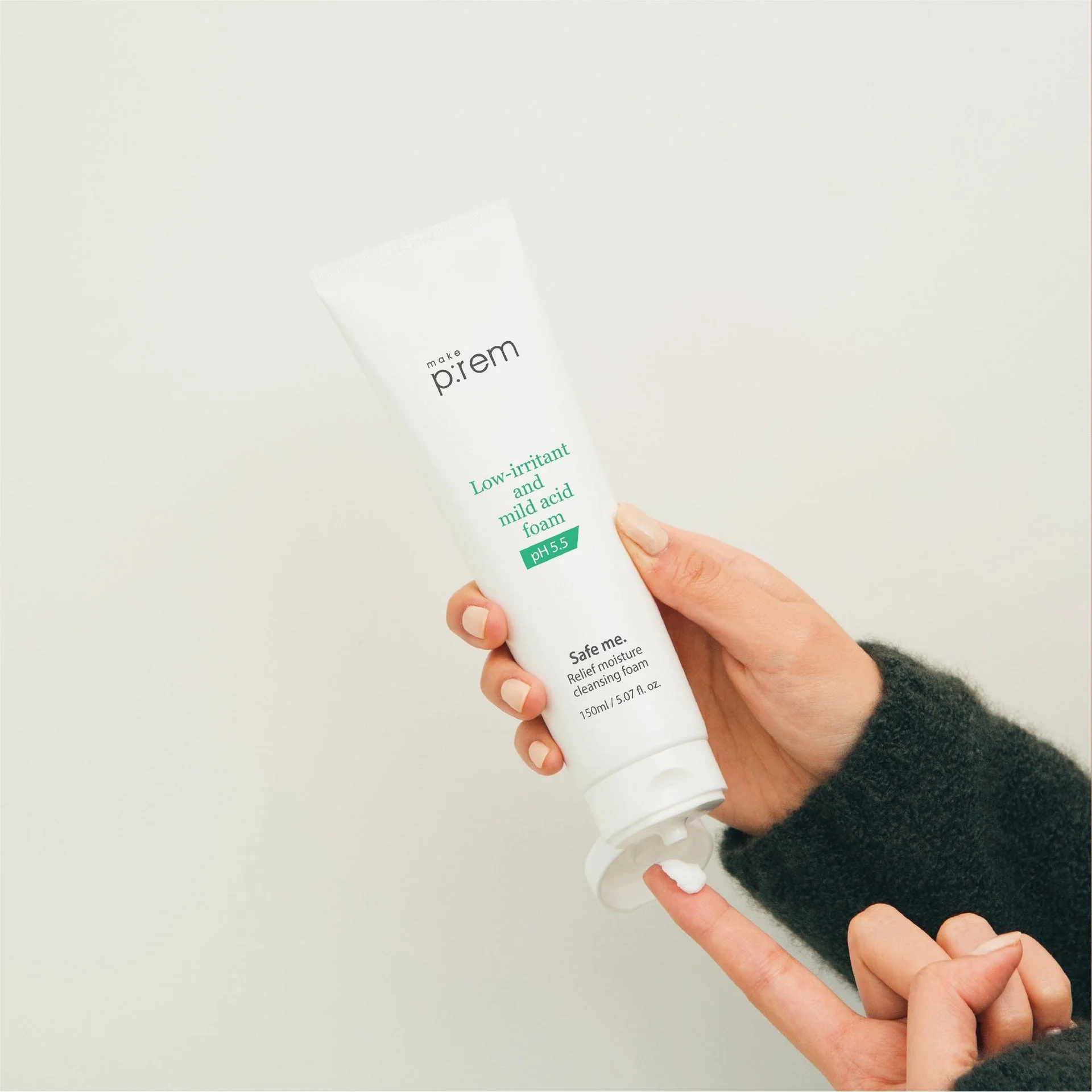 Safe Me Relief Moisture Cleansing Foam - Image 3
