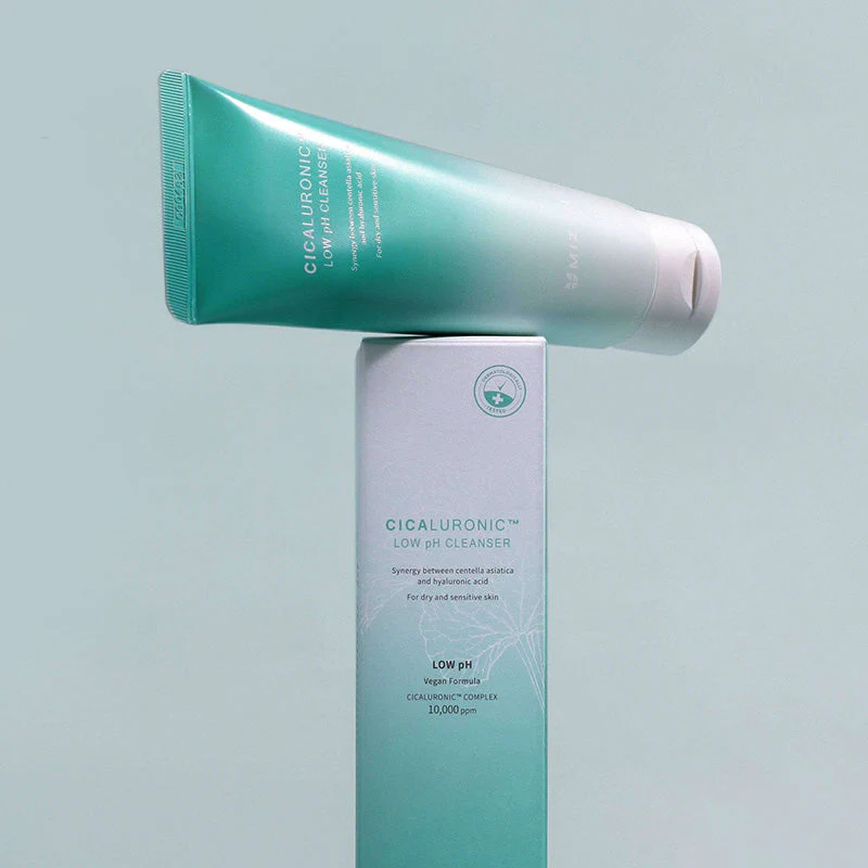 Cicaluronic Low Ph Cleanser - Image 9