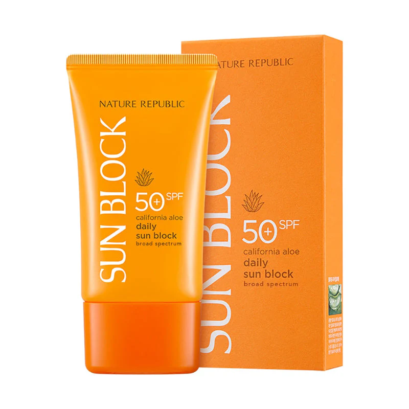 California Aloe Daily Moisture Sunblock SPF50+ PA++++ - Image 3